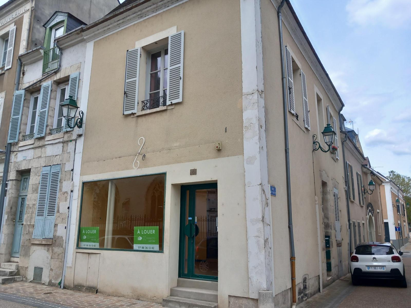 Local Professionnel  - 45m² - MONTARGIS