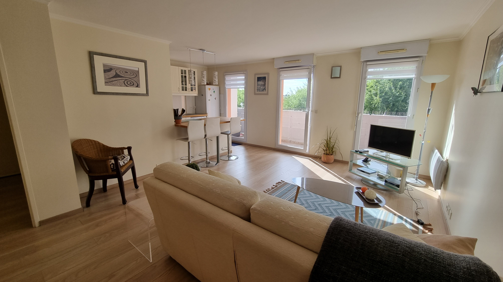 Appartement 2 pièces - 49m² - STE GENEVIEVE DES BOIS