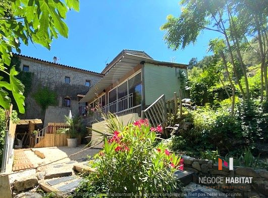 Maison 8 pièces - 130m² - ST AMBROIX