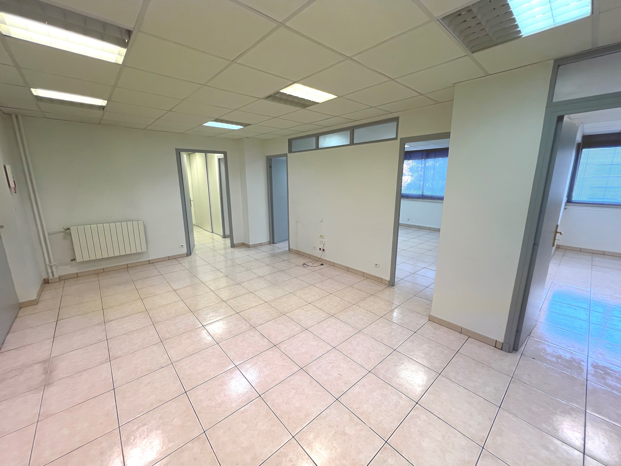 Local Professionnel  - 103m² - TOULON