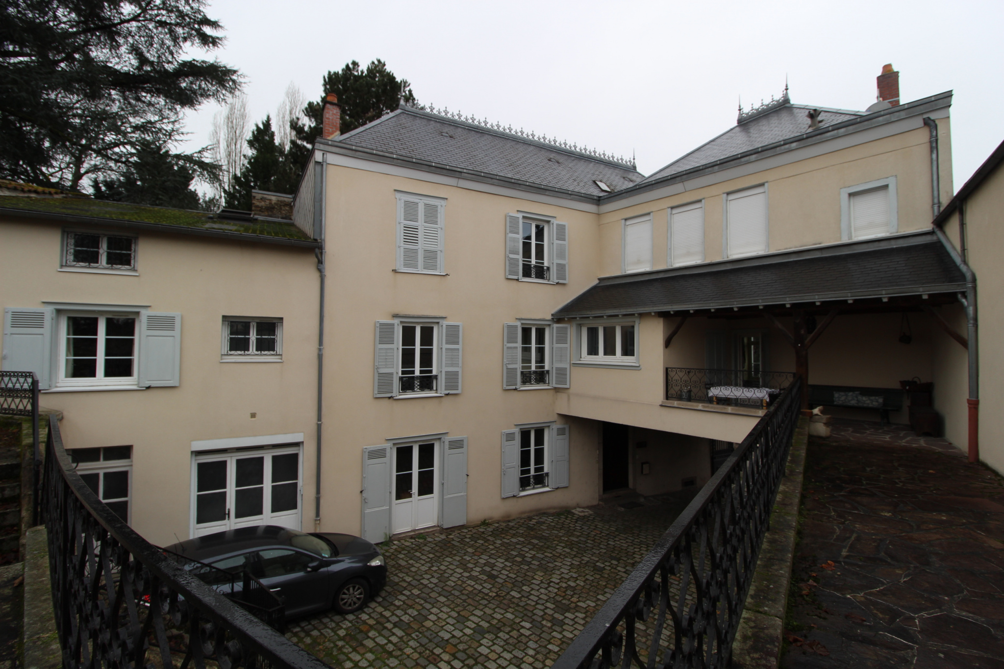 Maison 12 pièces - 270m² - AIXE SUR VIENNE