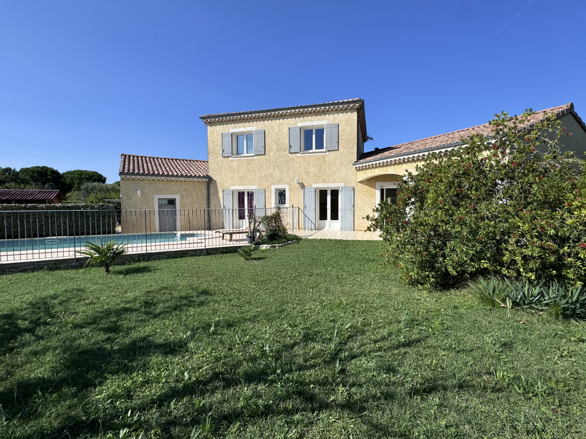 Maison 7 pièces - 144m² - MONTELIMAR