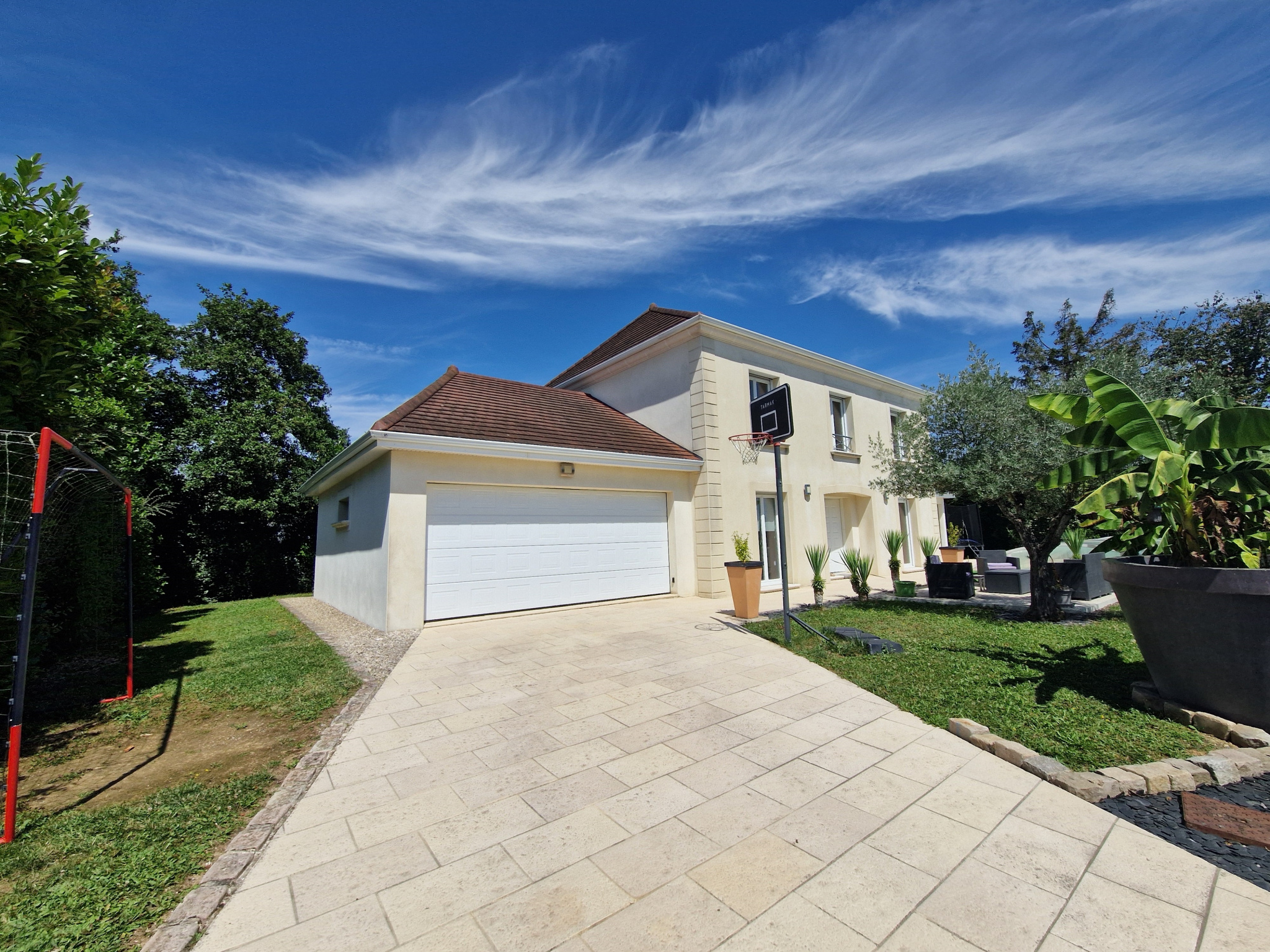 Maison 7 pièces - 160m² - AUXONNE