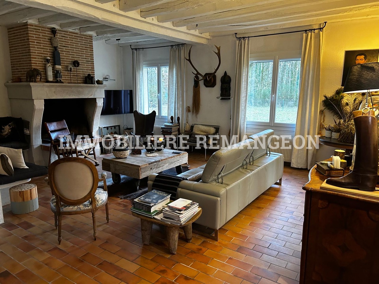 Maison 7 pièces - 292m² - YVOY LE MARRON