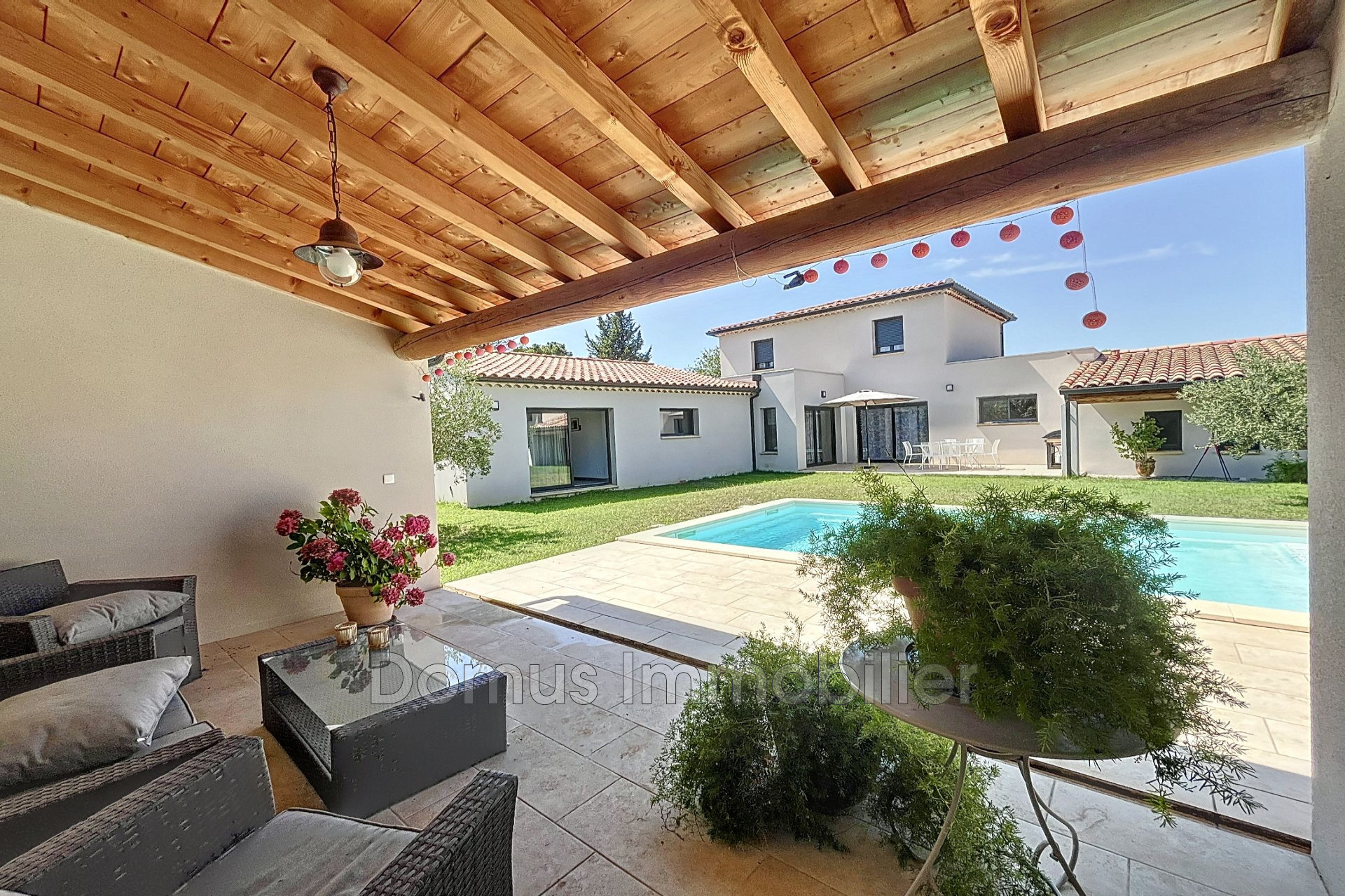 Maison 6 pièces - 155m² - ST SATURNIN LES AVIGNON