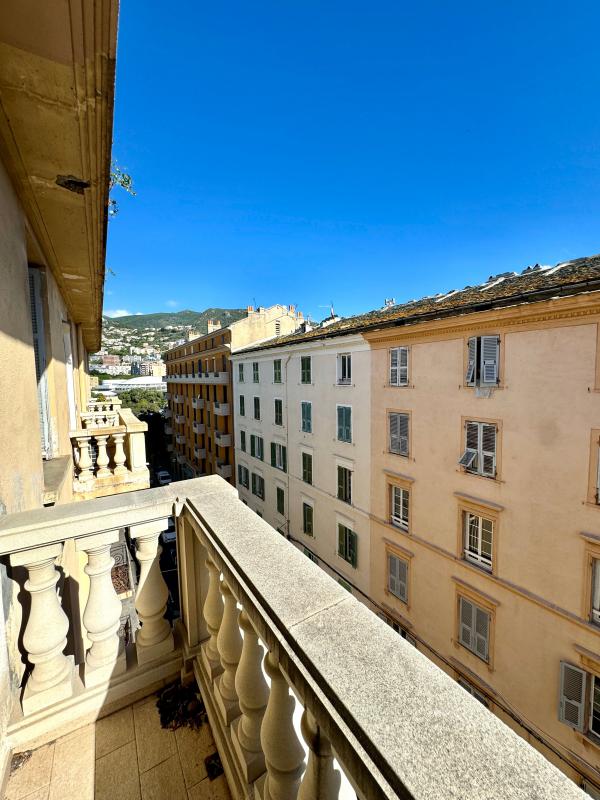 Appartement 4 pièces - 65m² - BASTIA