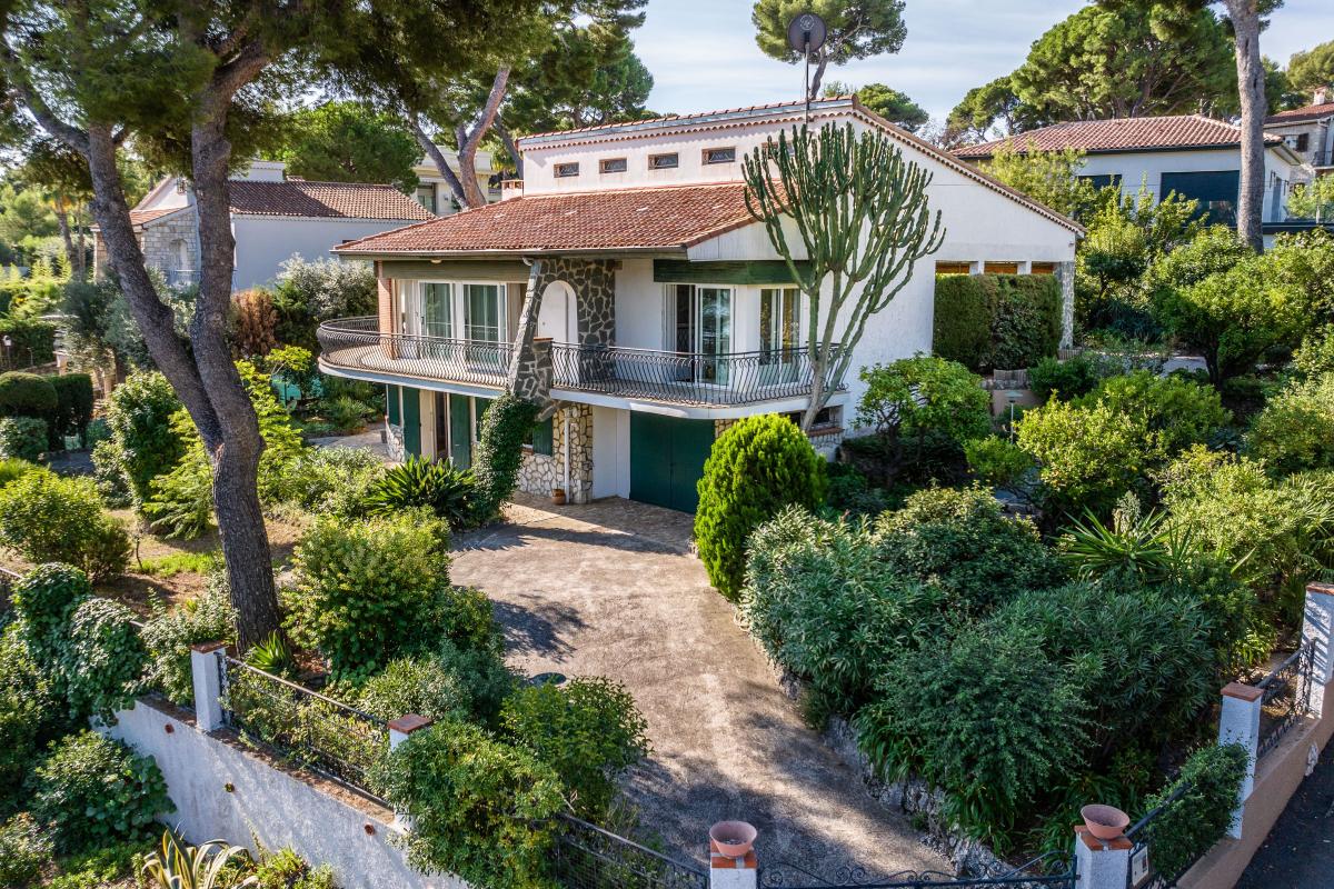 Maison 7 pièces - 256m² - ROQUEBRUNE CAP MARTIN