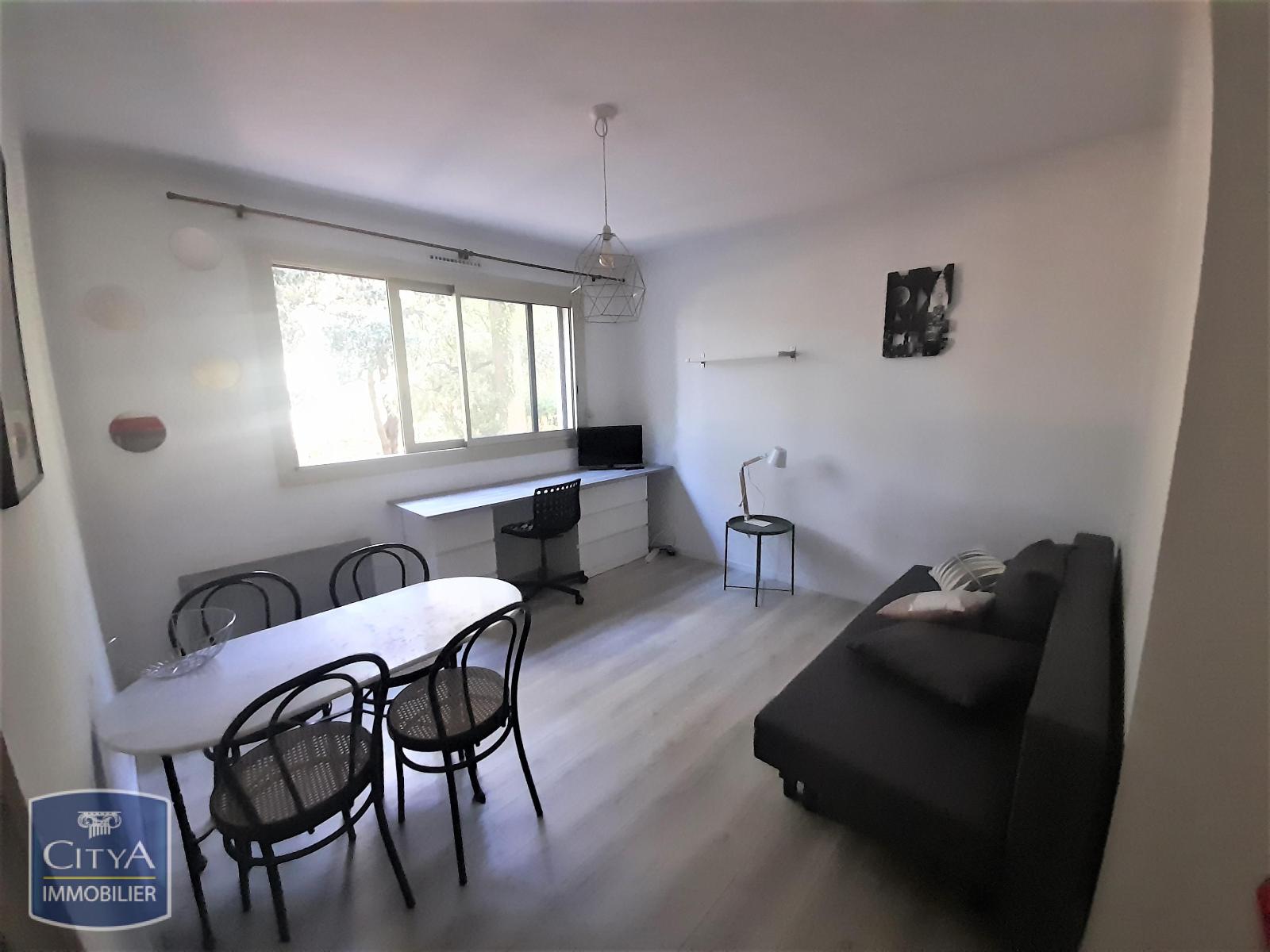 Appartement 1 pièce - 18m² - MARSEILLE  - 9ème