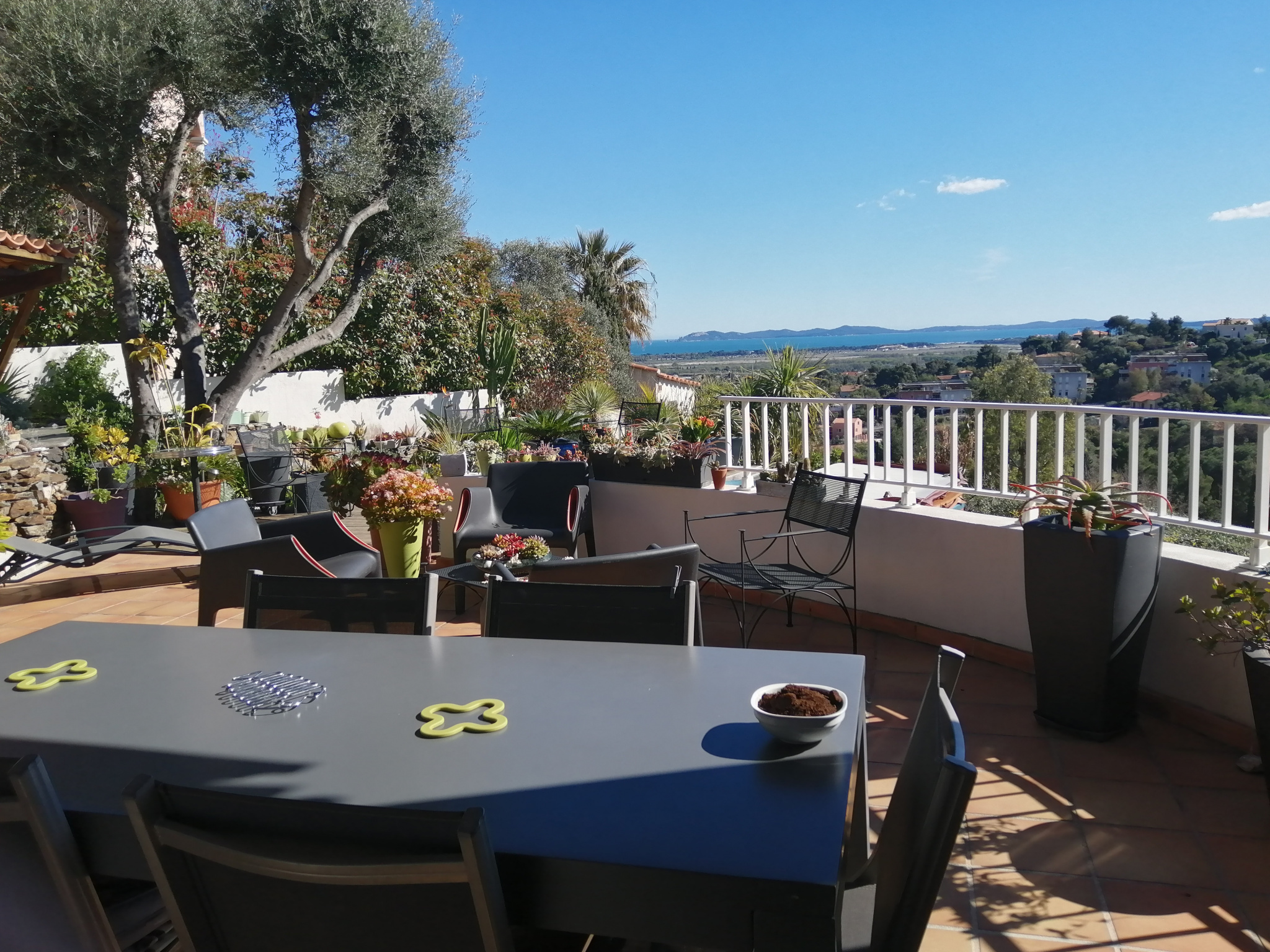 Maison 5 pièces - 135m² - HYERES