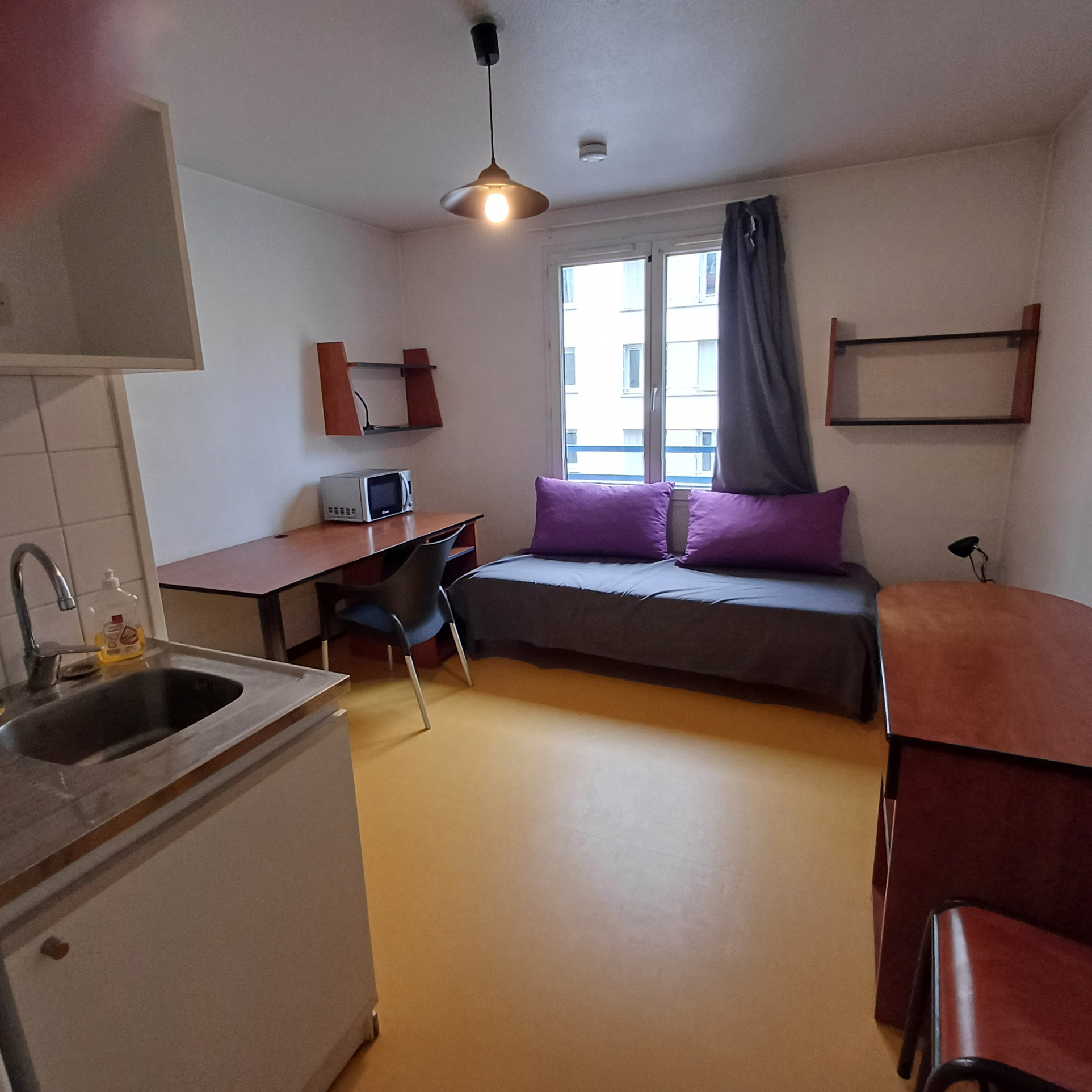 Appartement 1 pièce - 19m² - ST ETIENNE