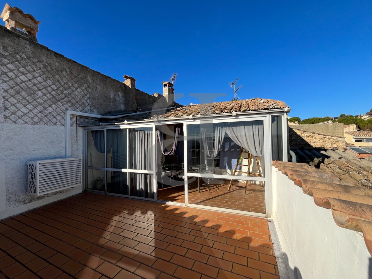 Maison 5 pièces - 187m² - VAISON LA ROMAINE