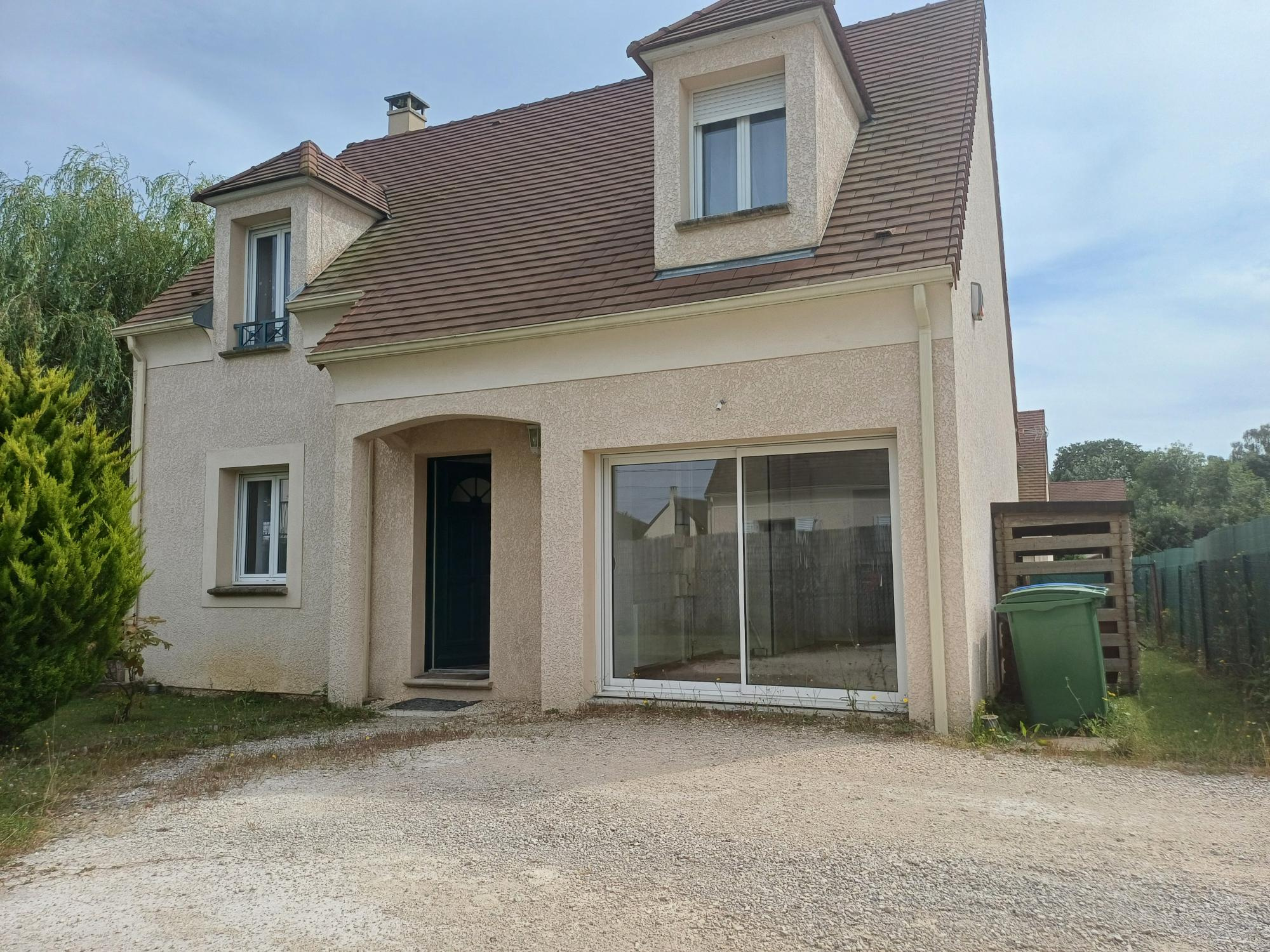 Maison 6 pièces - 106m² - LE PERRAY EN YVELINES