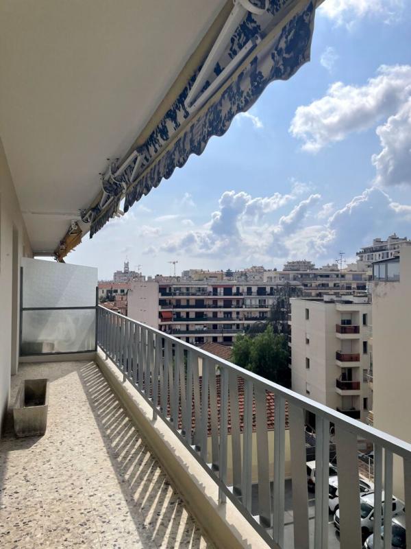 Appartement 2 pièces - 61m² - CANNES