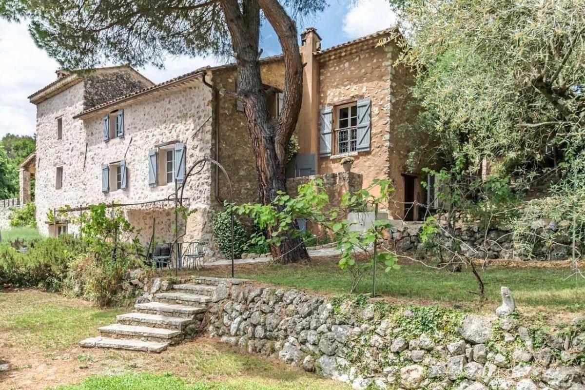 Maison 8 pièces - 258m² - ROQUEFORT LES PINS