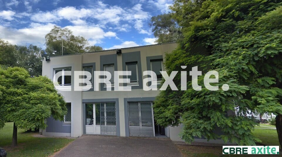 Local Professionnel  - 720m² - ST EGREVE