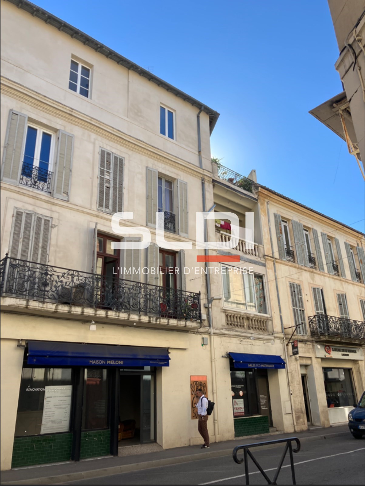 Local commercial  - 107m² - ARLES