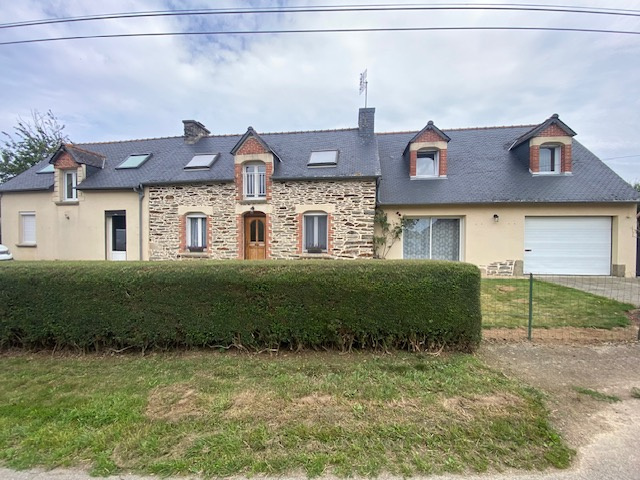 Maison 9 pièces - 214m² - PLUMIEUX