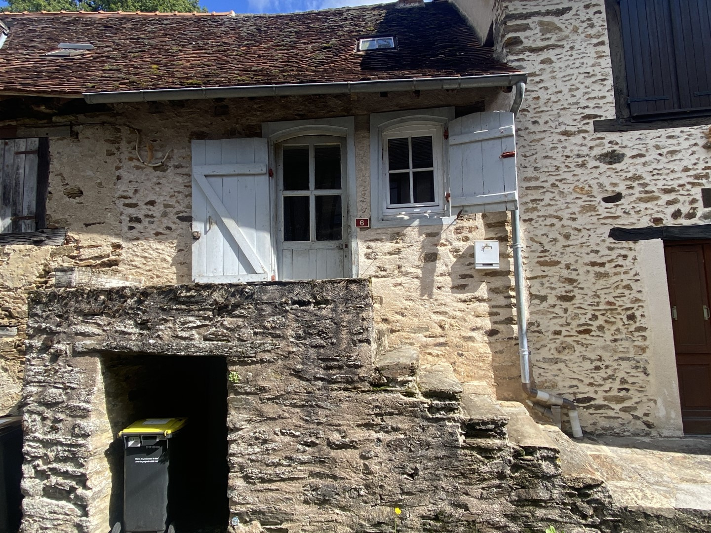 Maison 1 pièce - 38m² - SEGUR LE CHATEAU