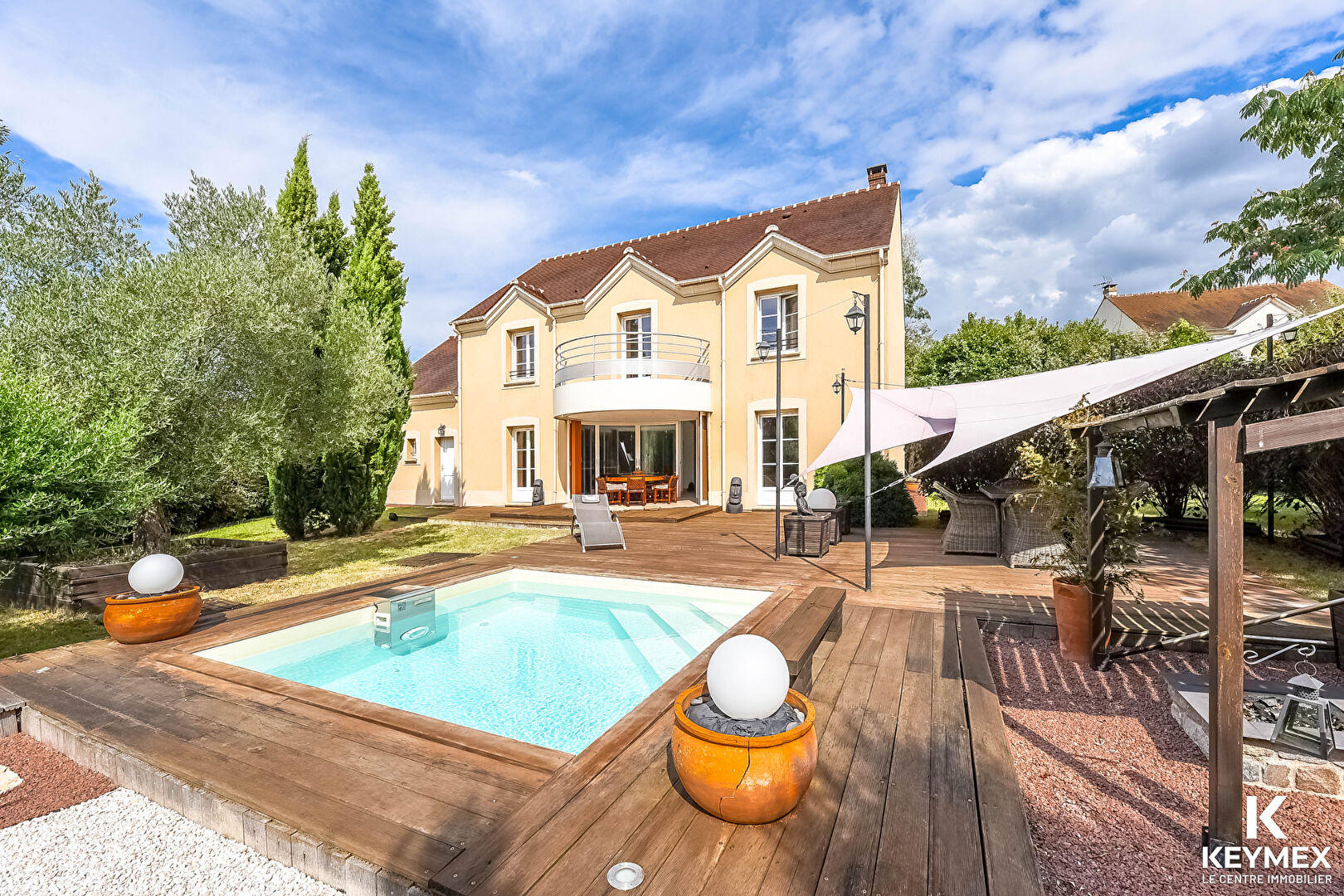 Maison 4 pièces - 185m²