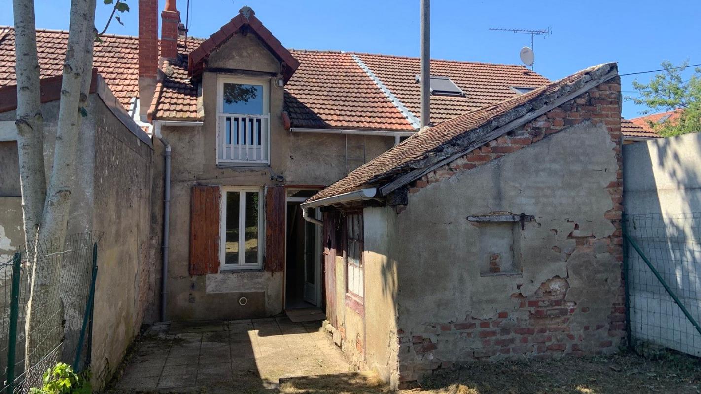 Maison 2 pièces - 44m² - MONTMARAULT