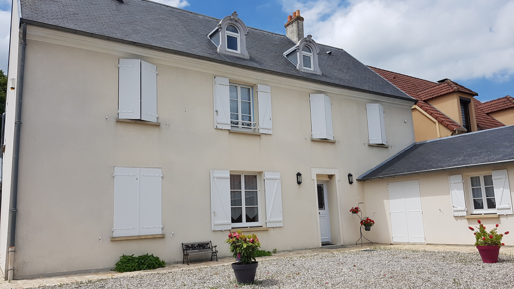 Maison 9 pièces - 184m² - CLAYE SOUILLY