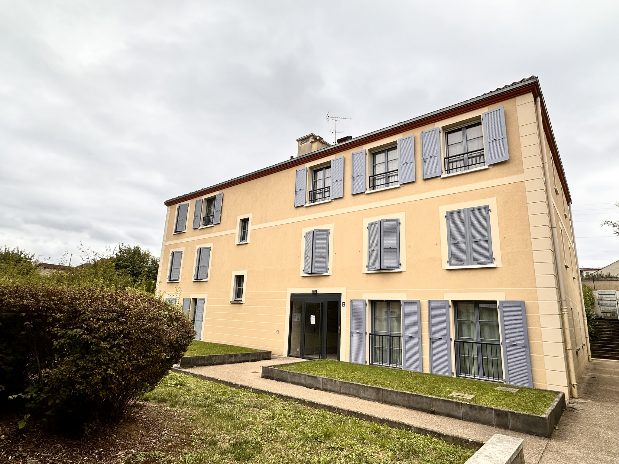 Appartement 2 pièces - 50m² - VAIRES SUR MARNE