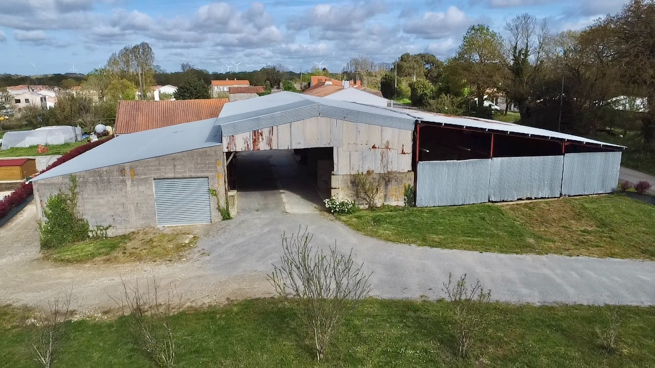 Local industriel  - 650m²