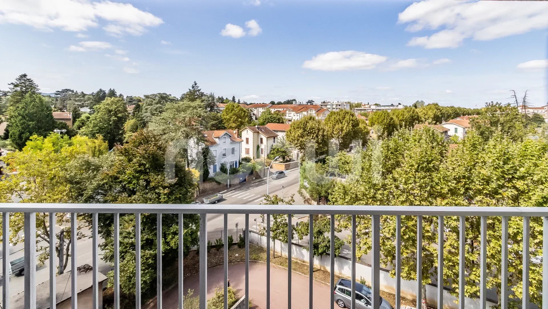 Appartement 3 pièces - 77m² - VILLEFRANCHE SUR SAONE