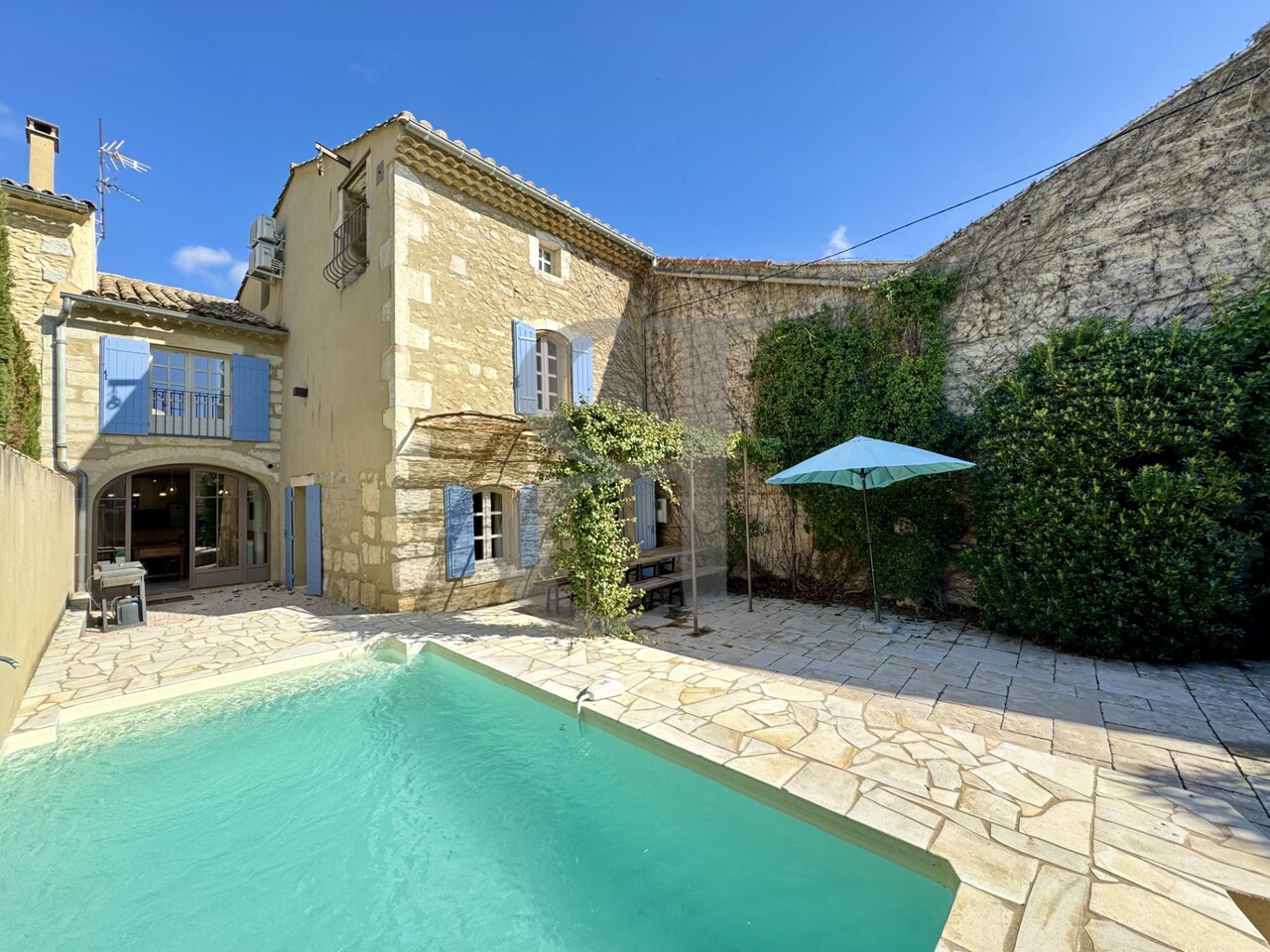 Maison 5 pièces - 186m² - ST REMY DE PROVENCE