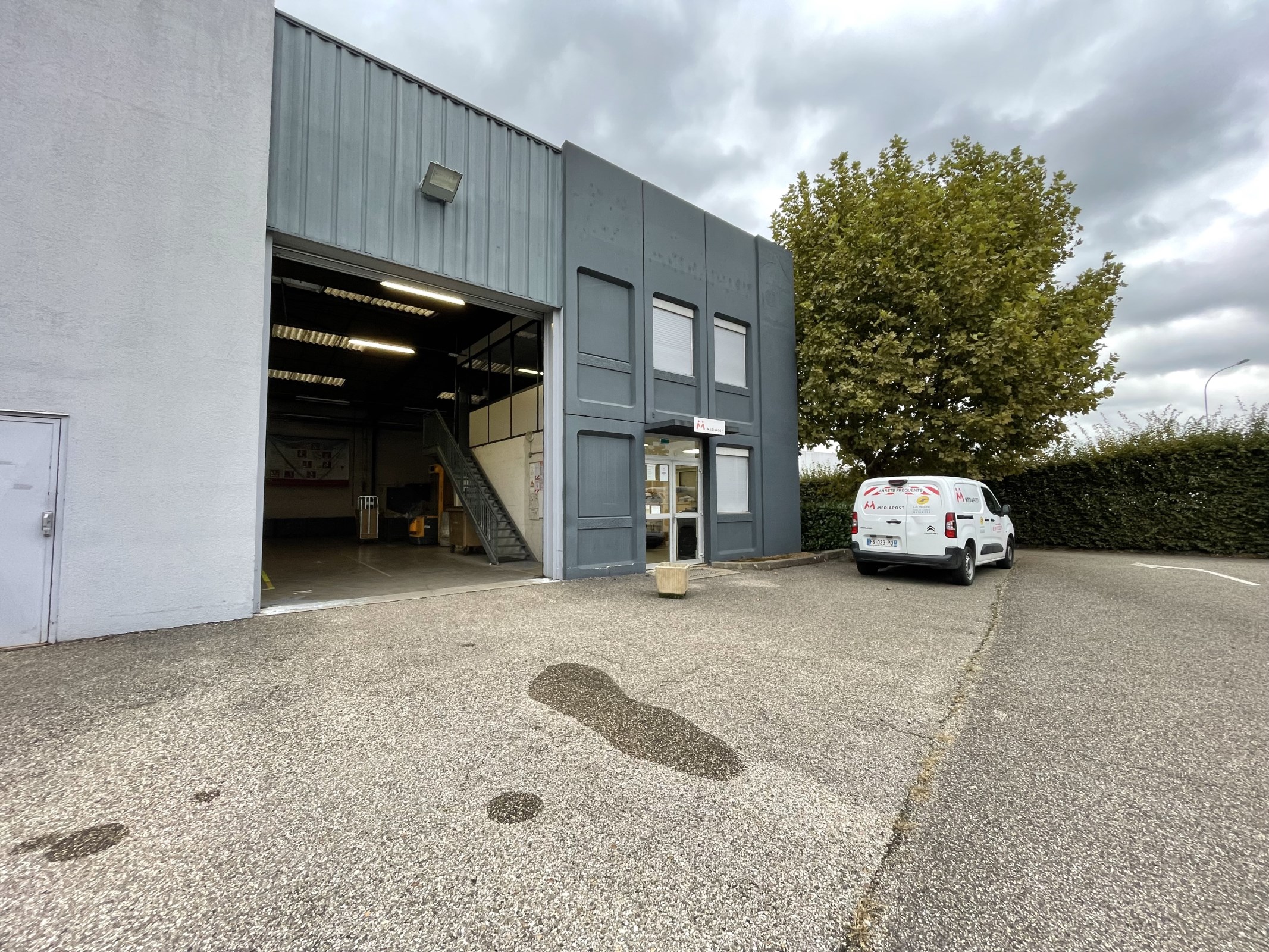 Local industriel  - 265m² - VILLEFRANCHE SUR SAONE