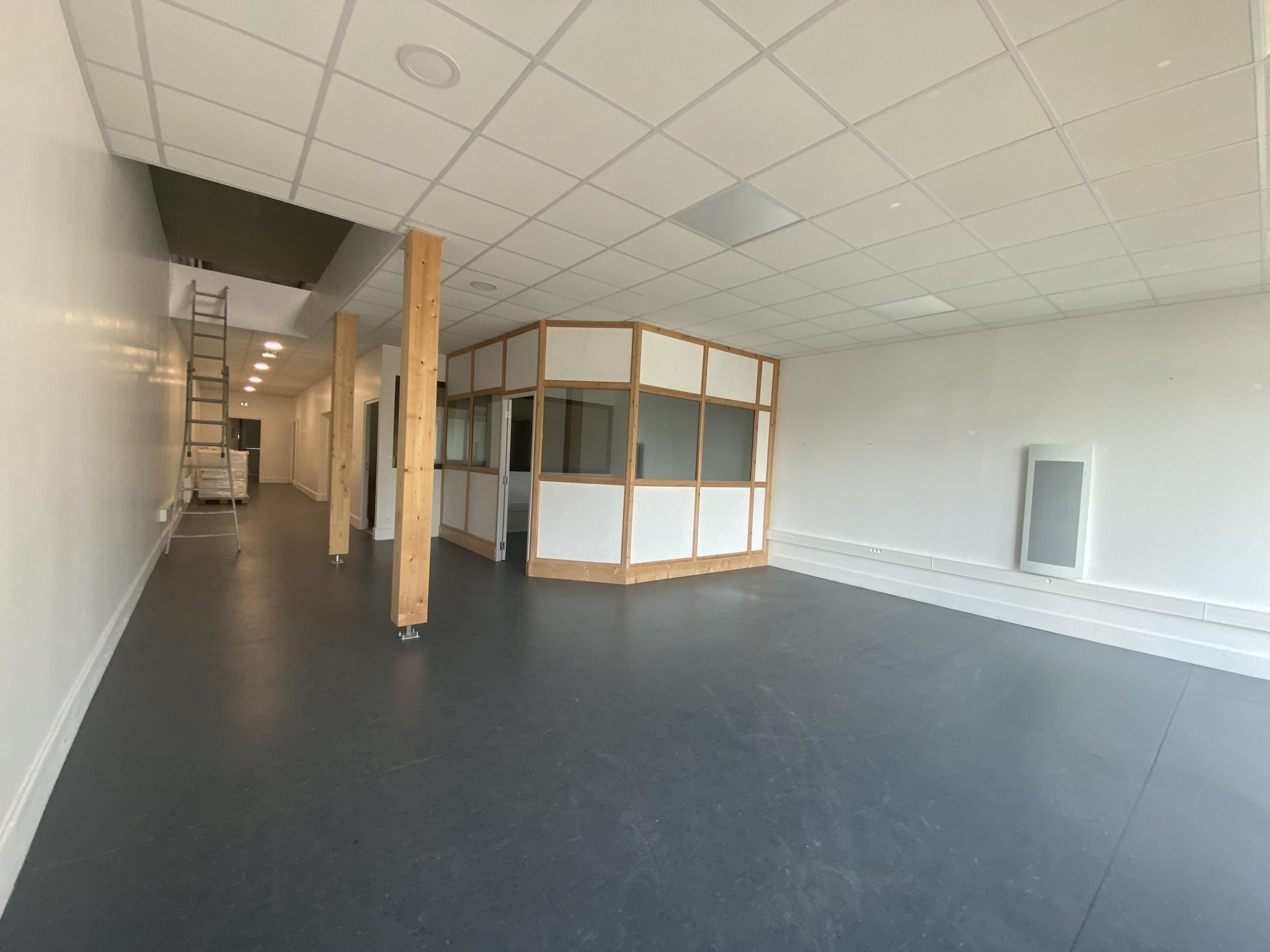 Local Professionnel  - 400m² - AMIENS