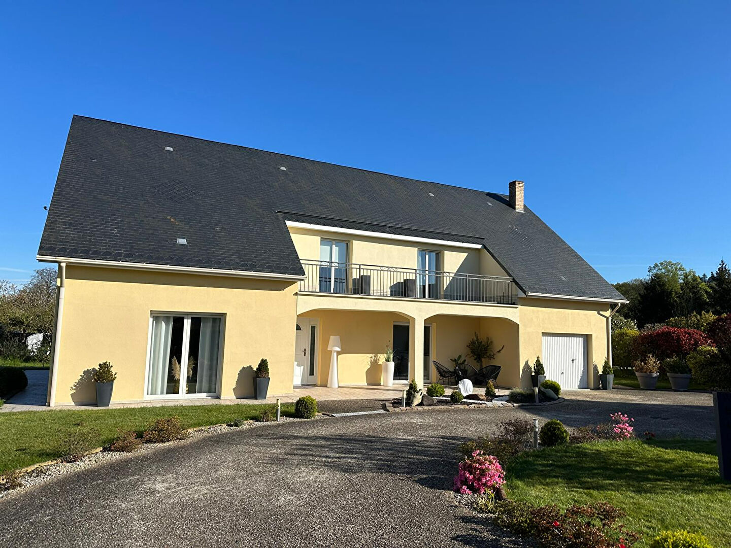 Maison 6 pièces - 220m²