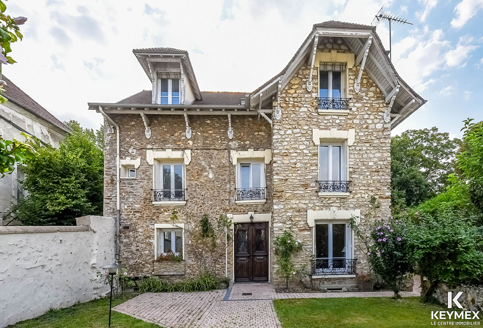 Maison 13 pièces - 225m²