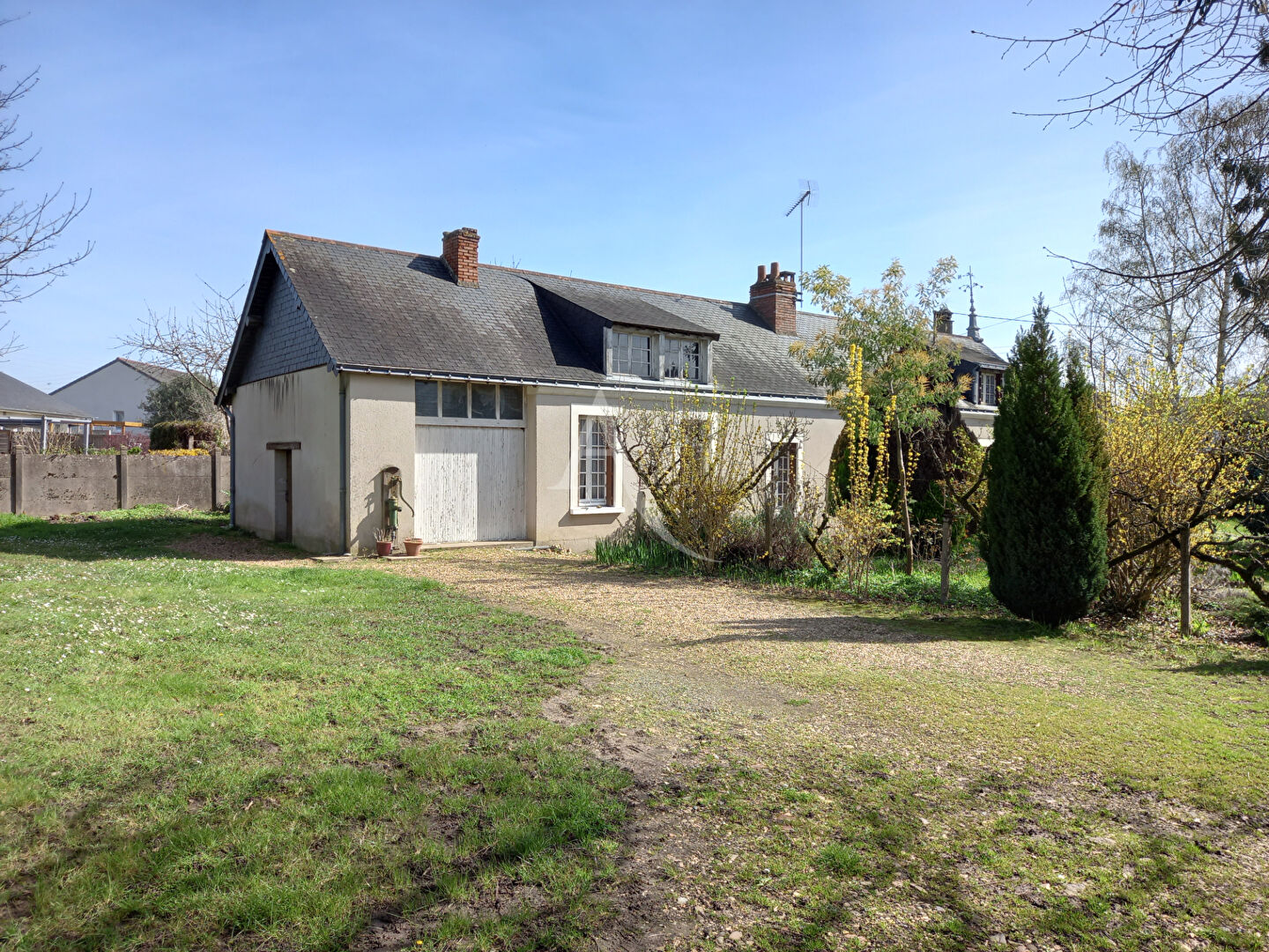 Maison 4 pièces - 95m² - CHATEAUNEUF SUR SARTHE