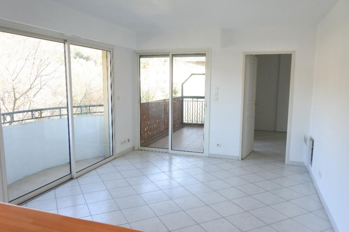 Appartement 2 pièces - 45m² - MOUANS SARTOUX