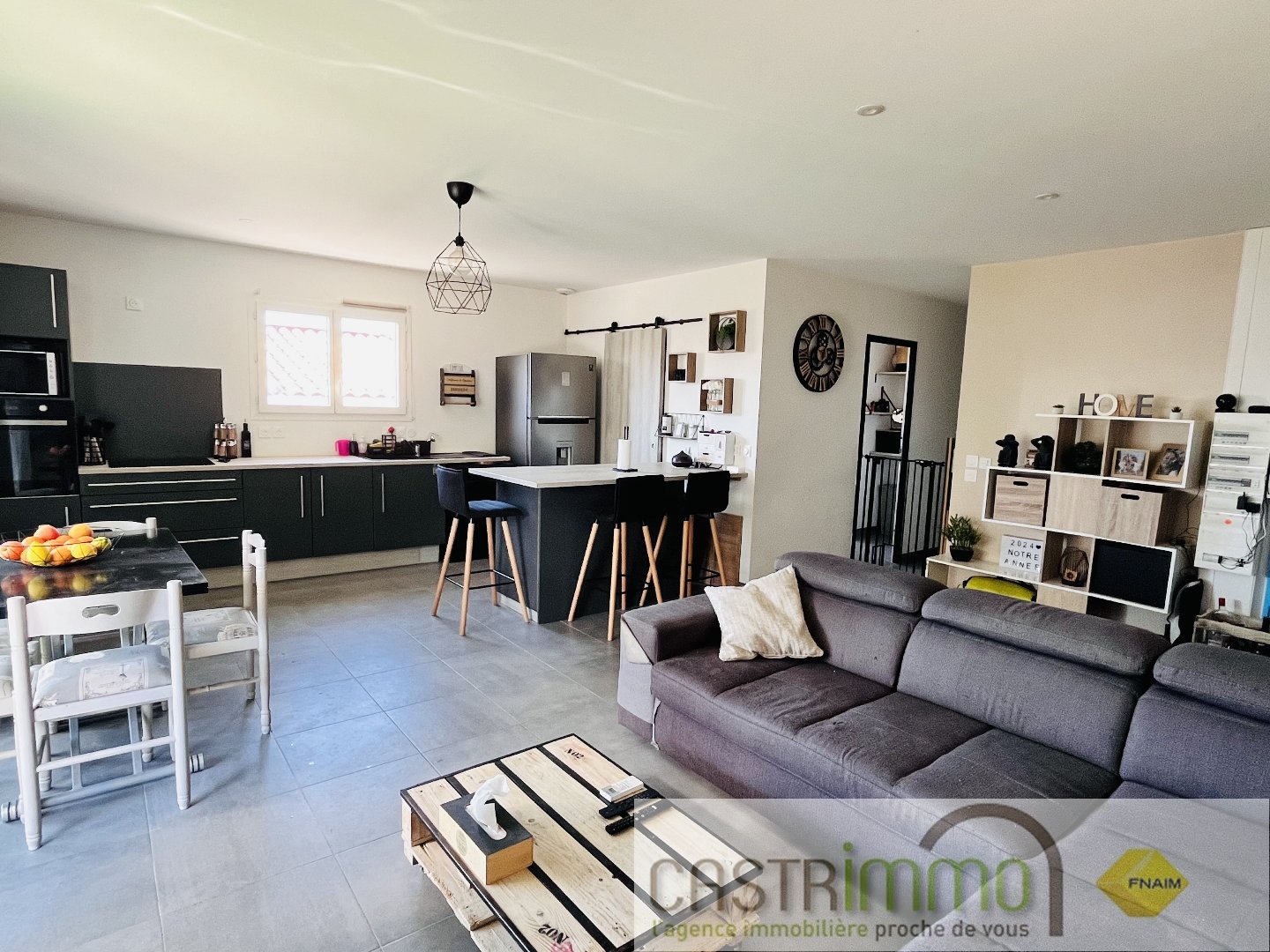 Maison 4 pièces - 81m² - ST HILAIRE DE BEAUVOIR