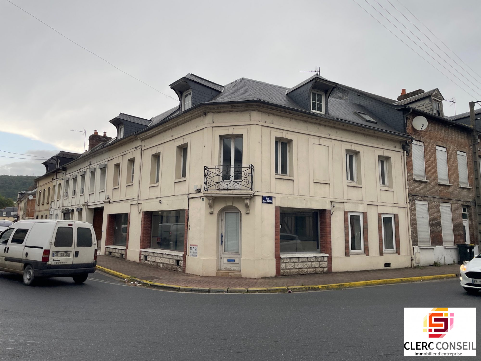 Local commercial  - 275m² - PONT ST PIERRE