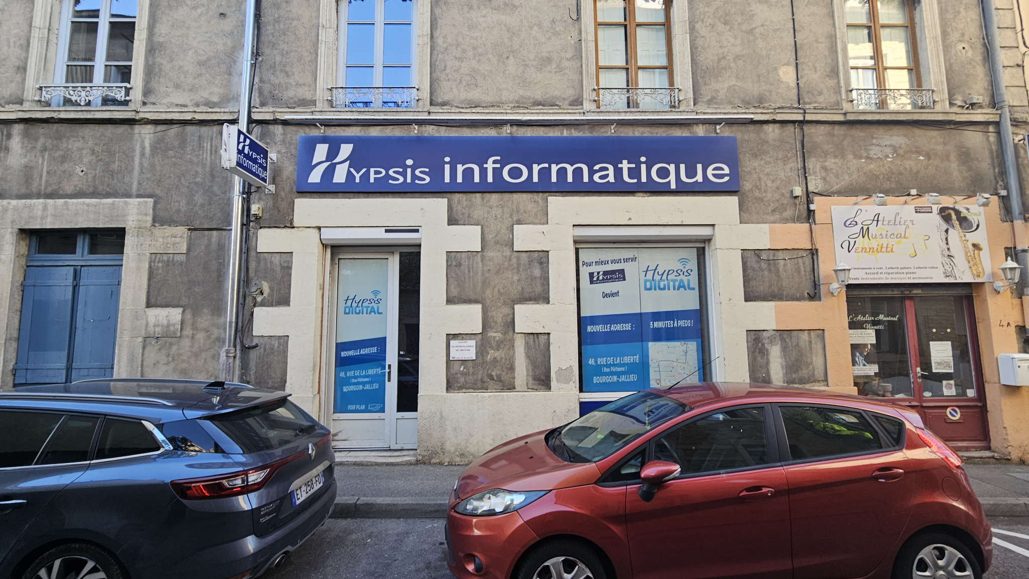 Local commercial  - 67m² - BOURGOIN JALLIEU