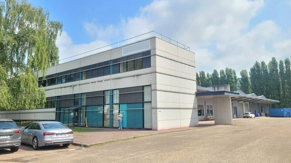 Local industriel  - 4 200m² - SOTTEVILLE LES ROUEN