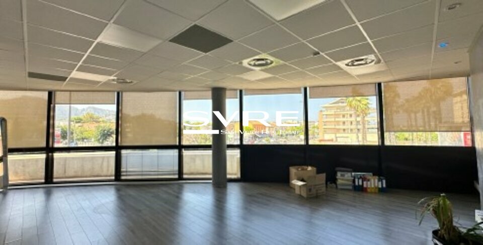 Local Professionnel  - 262m² - MARSEILLE  - 8ème