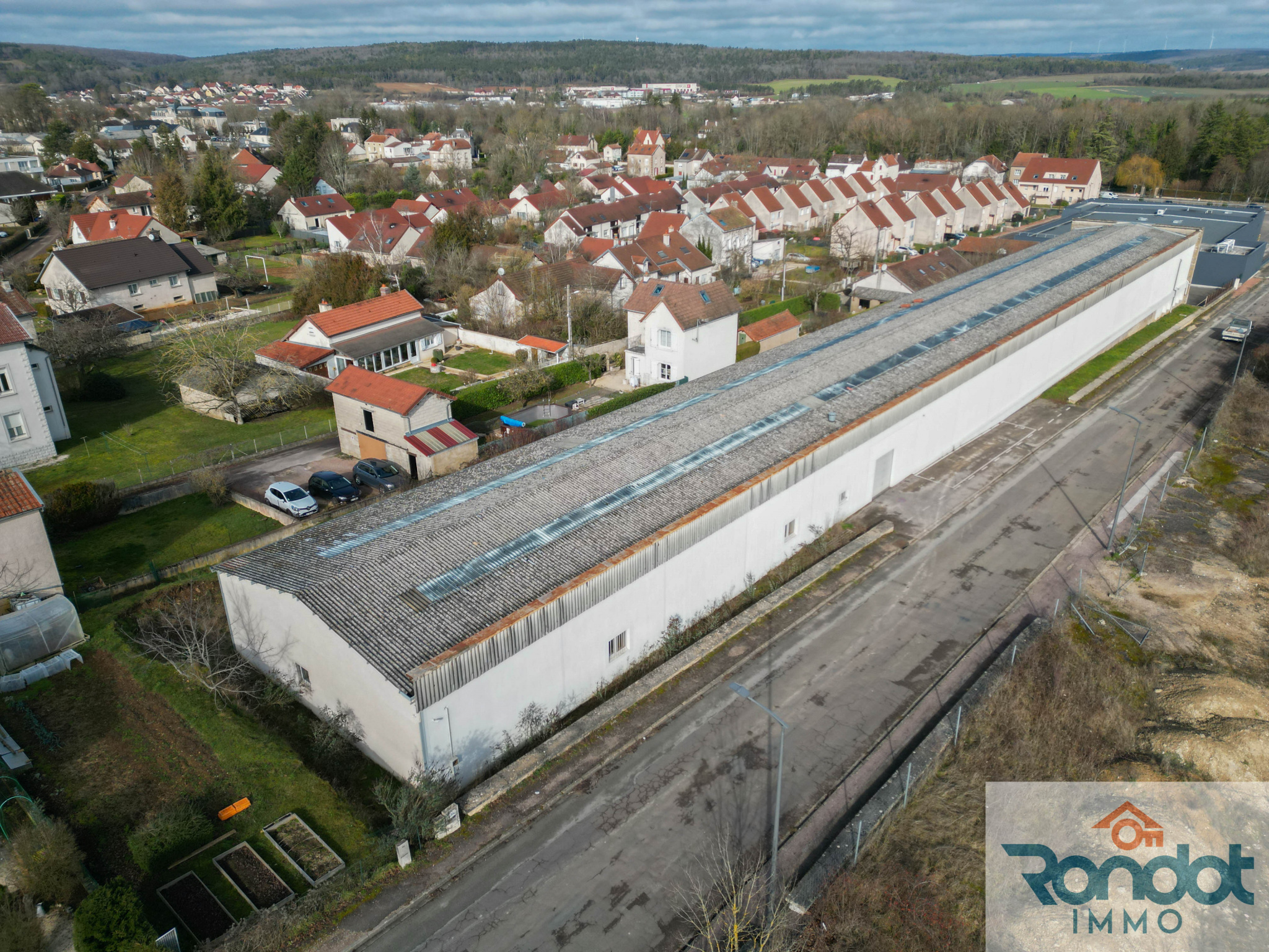 Local industriel  - 2 000m² - IS SUR TILLE