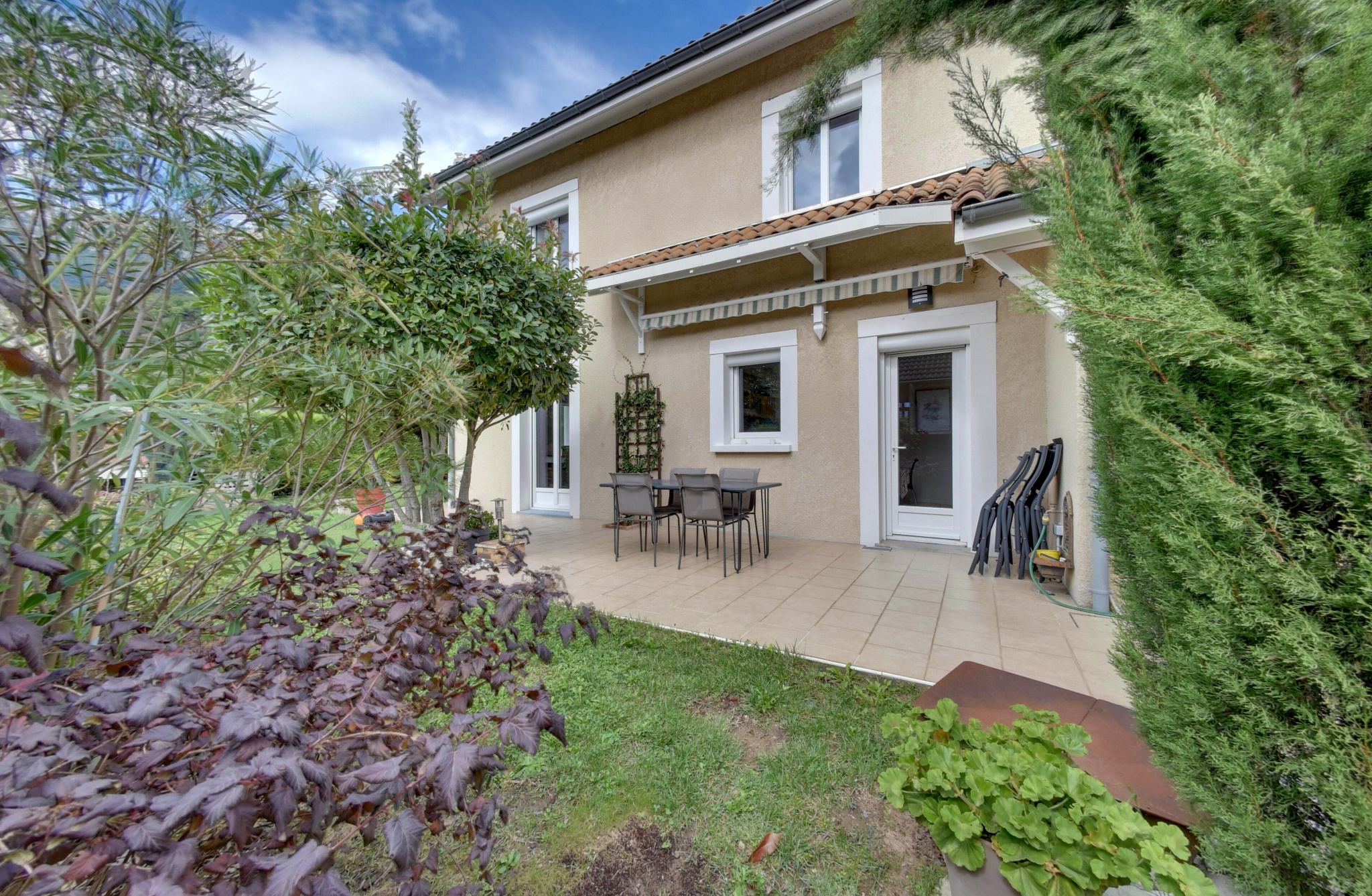 Maison 5 pièces - 157m² - CLAIX