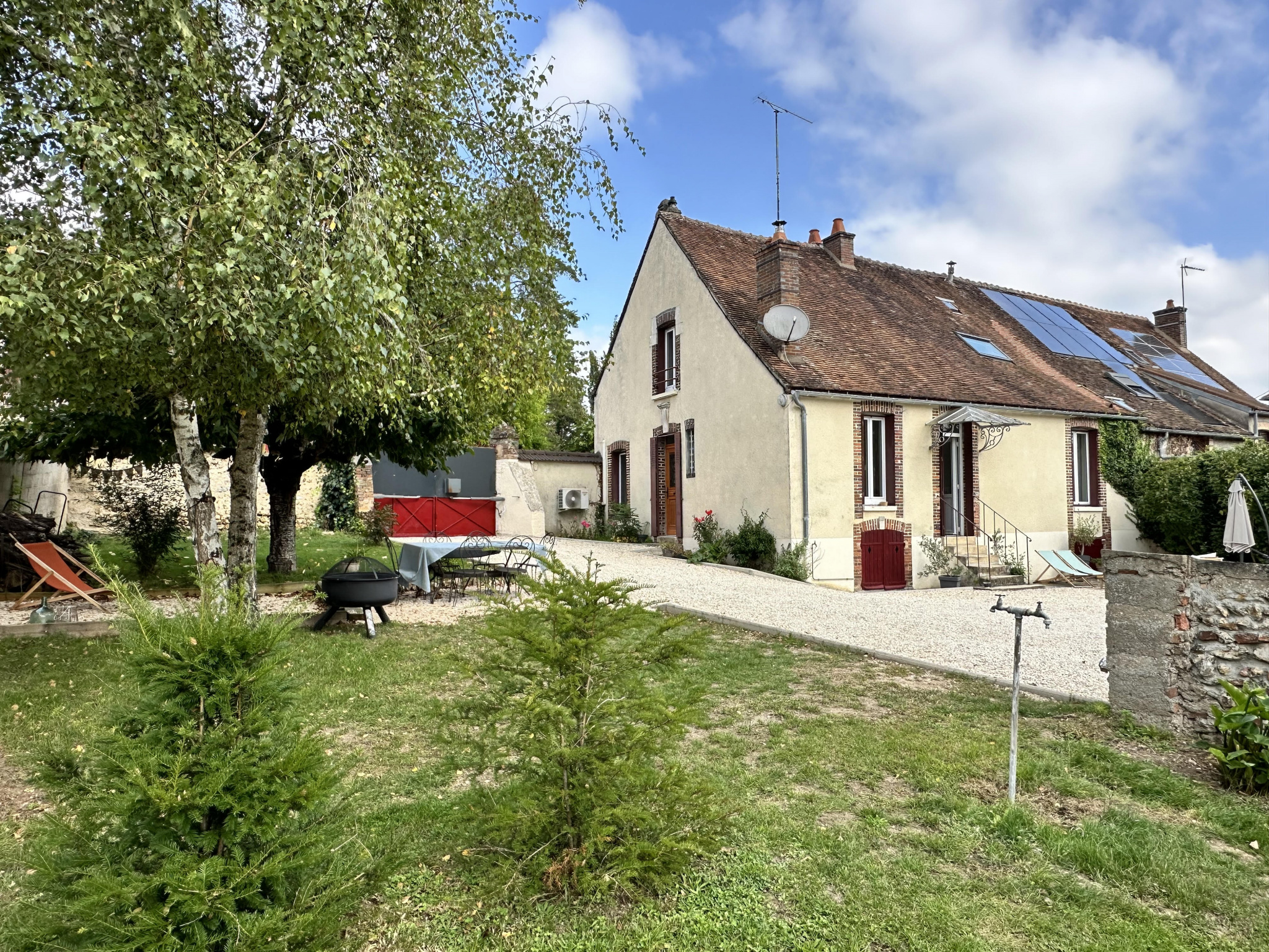 Maison 4 pièces - 126m² - ST JULIEN DU SAULT