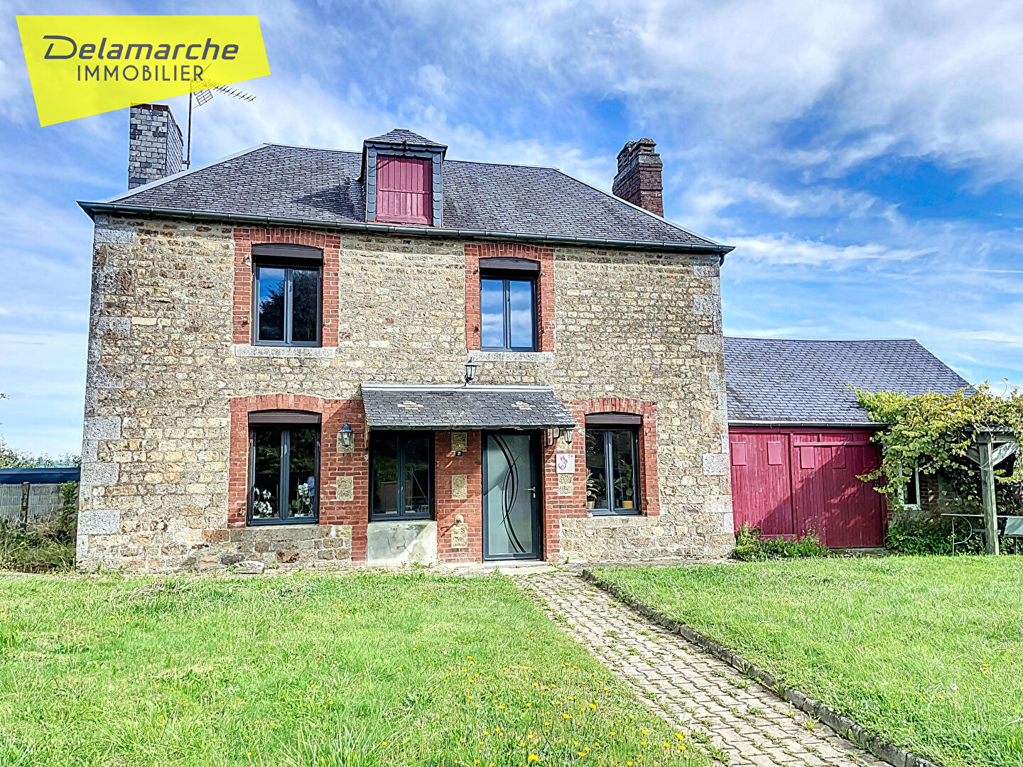 Maison 4 pièces - 94m² - STE CECILE