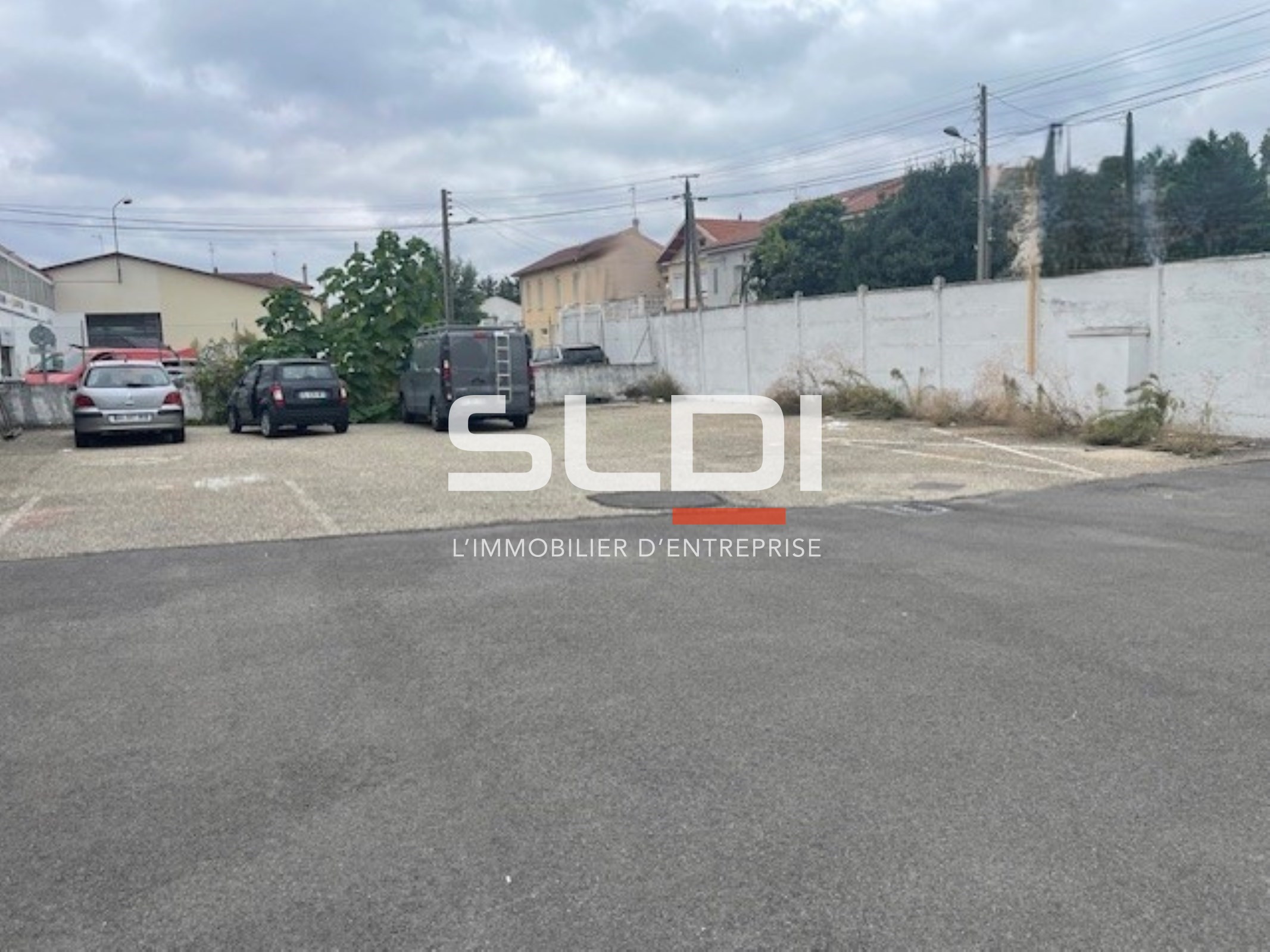 Local industriel  - 600m² - VILLEURBANNE