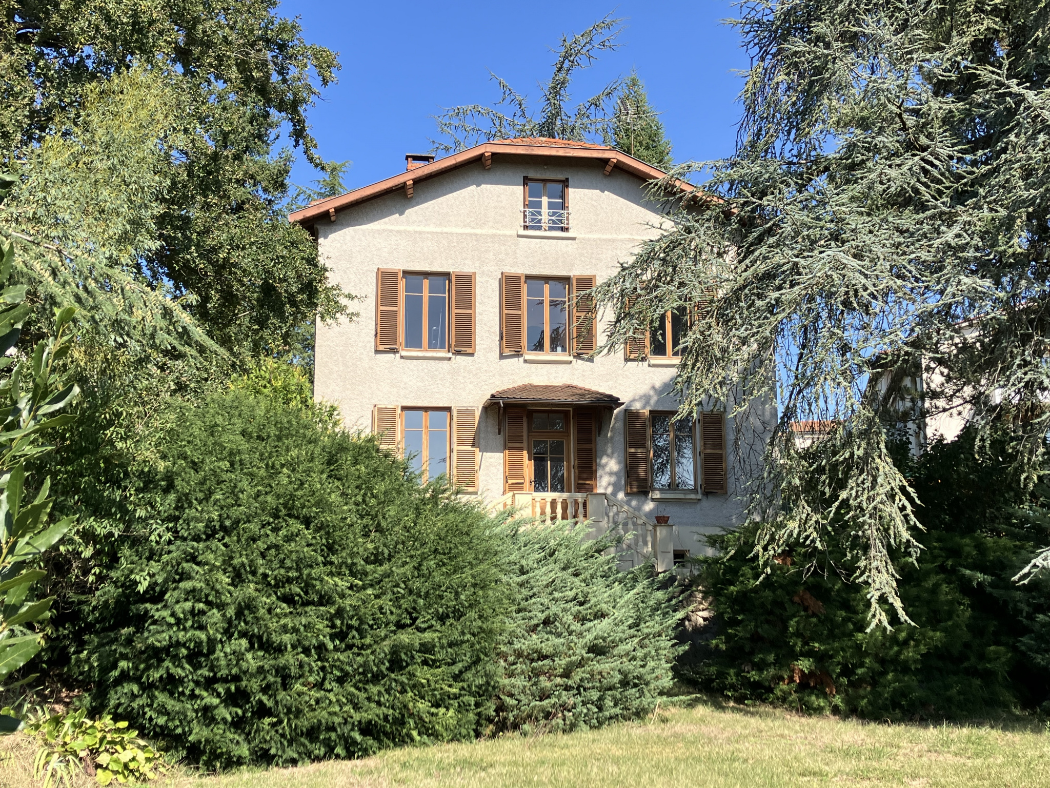 Maison 5 pièces - 162m² - GREZIEU LA VARENNE