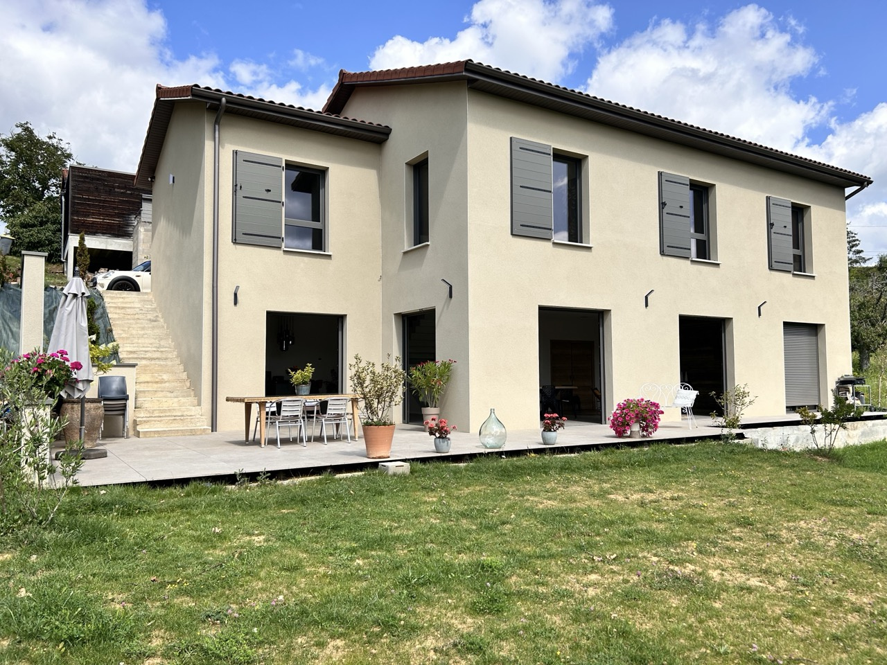 Maison 8 pièces - 210m² - BAGNOLS