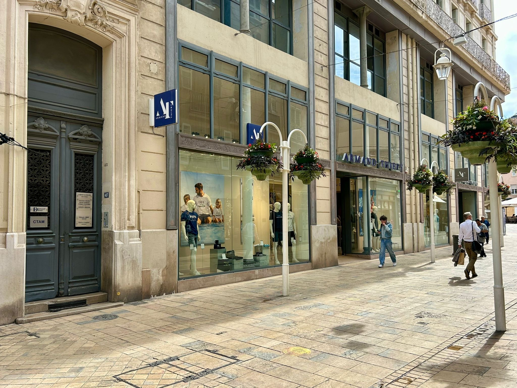 Local Professionnel  - 130m² - TOULON