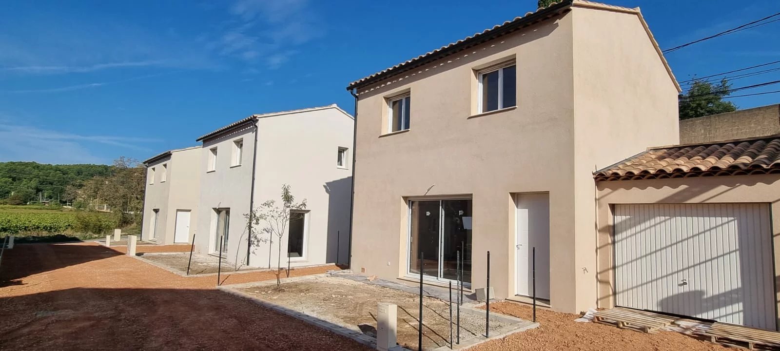 Maison 4 pièces - 73m² - BESSE SUR ISSOLE