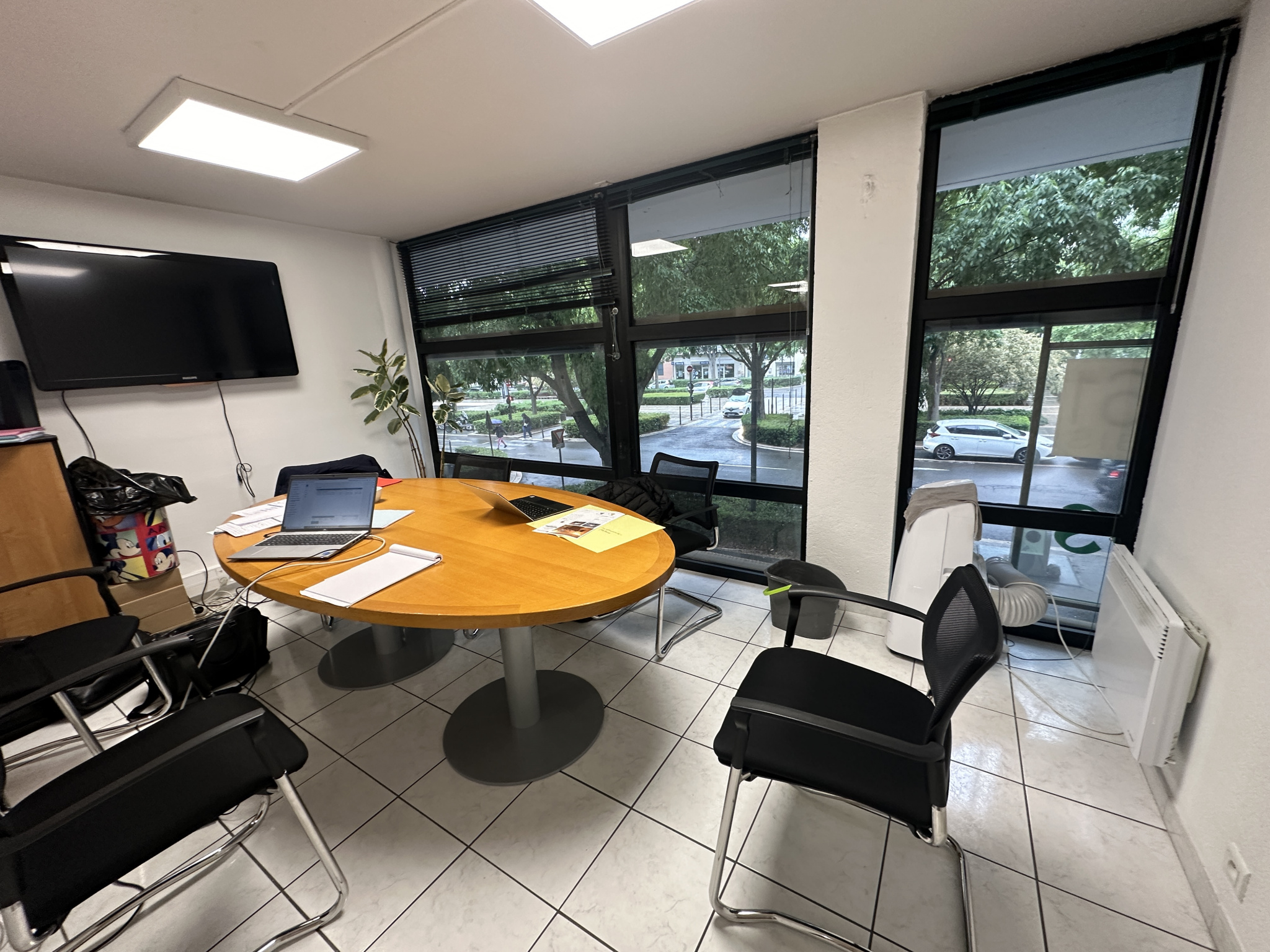 Local Professionnel  - 132m² - NIMES